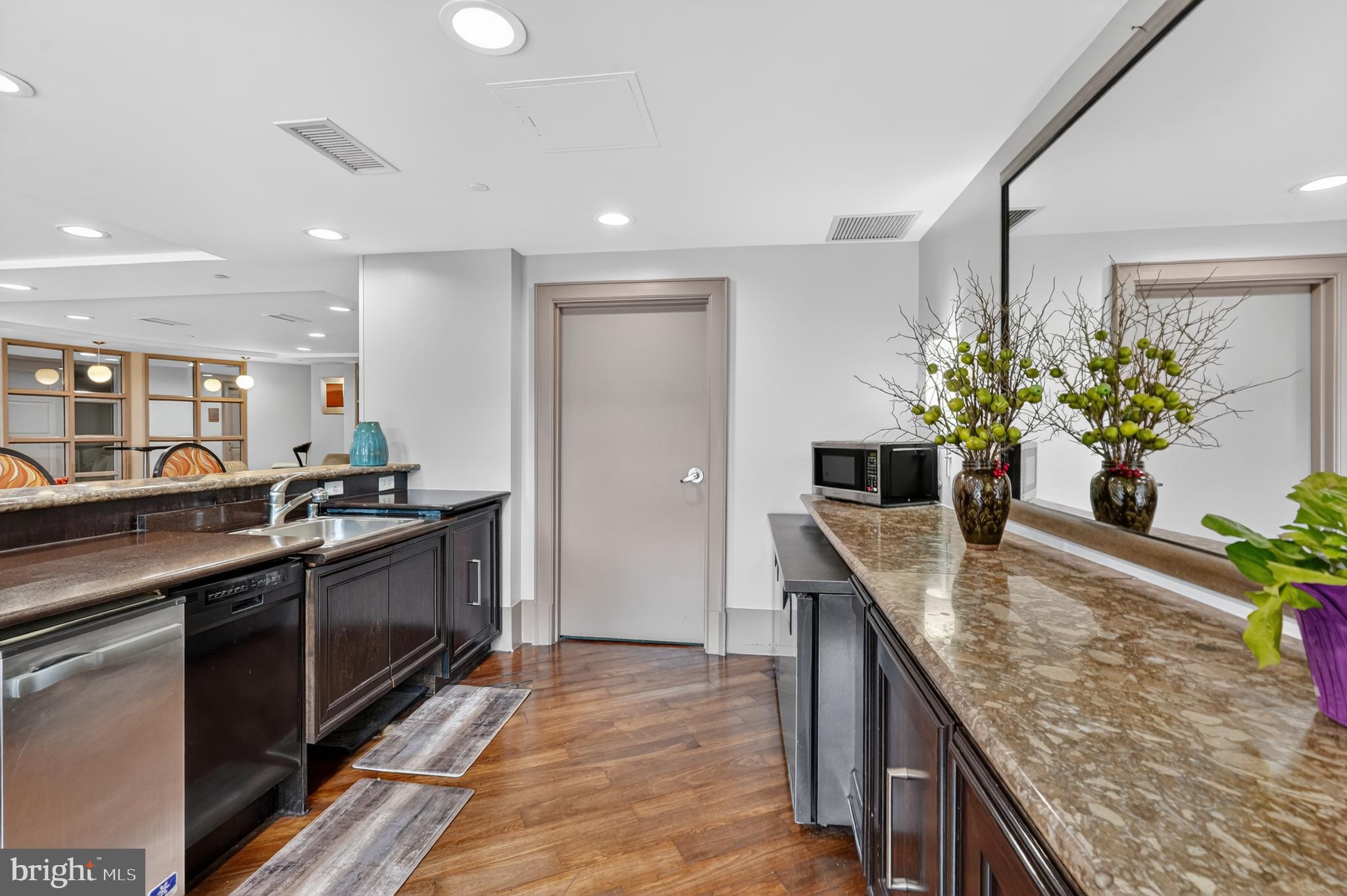 777 7th Street Northwest, Unit 924 Washington, DC 20001 - Photo 22 of 29