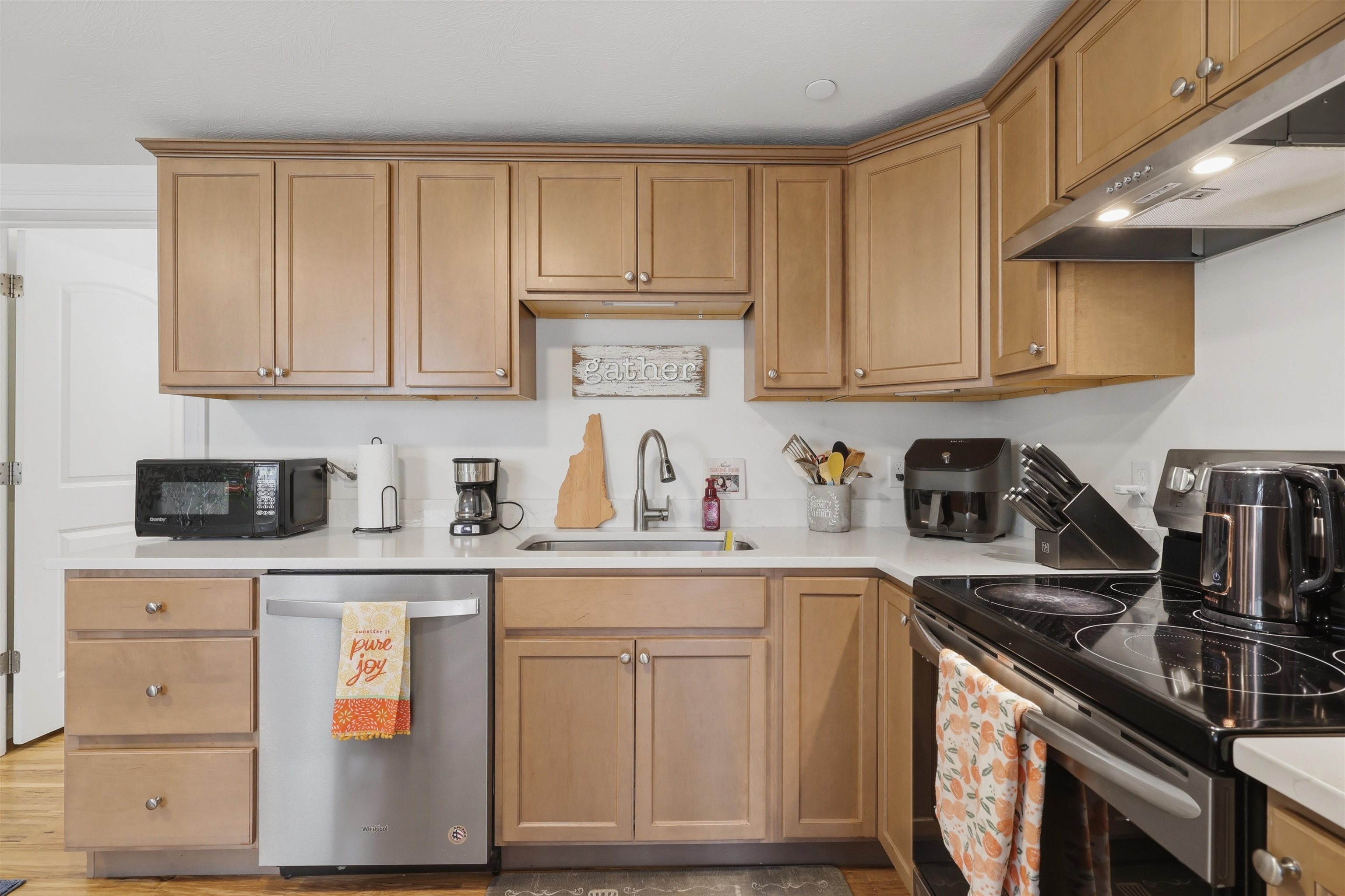 3 Hummingbird Lane Salem, NH 03079 - Photo 47 of 60