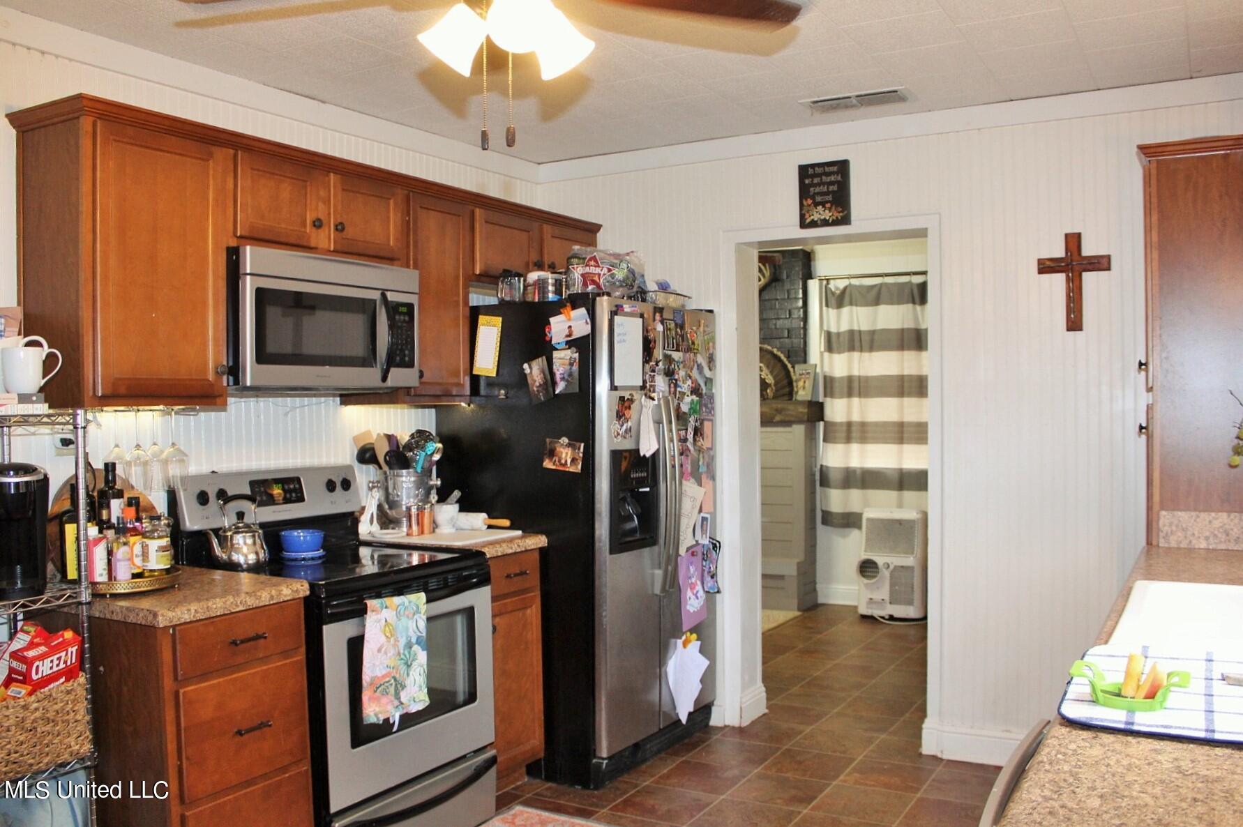 4220 Ward Pineview Road Lucedale, MS 39452 - Photo 12 of 31 12-Kitchen
