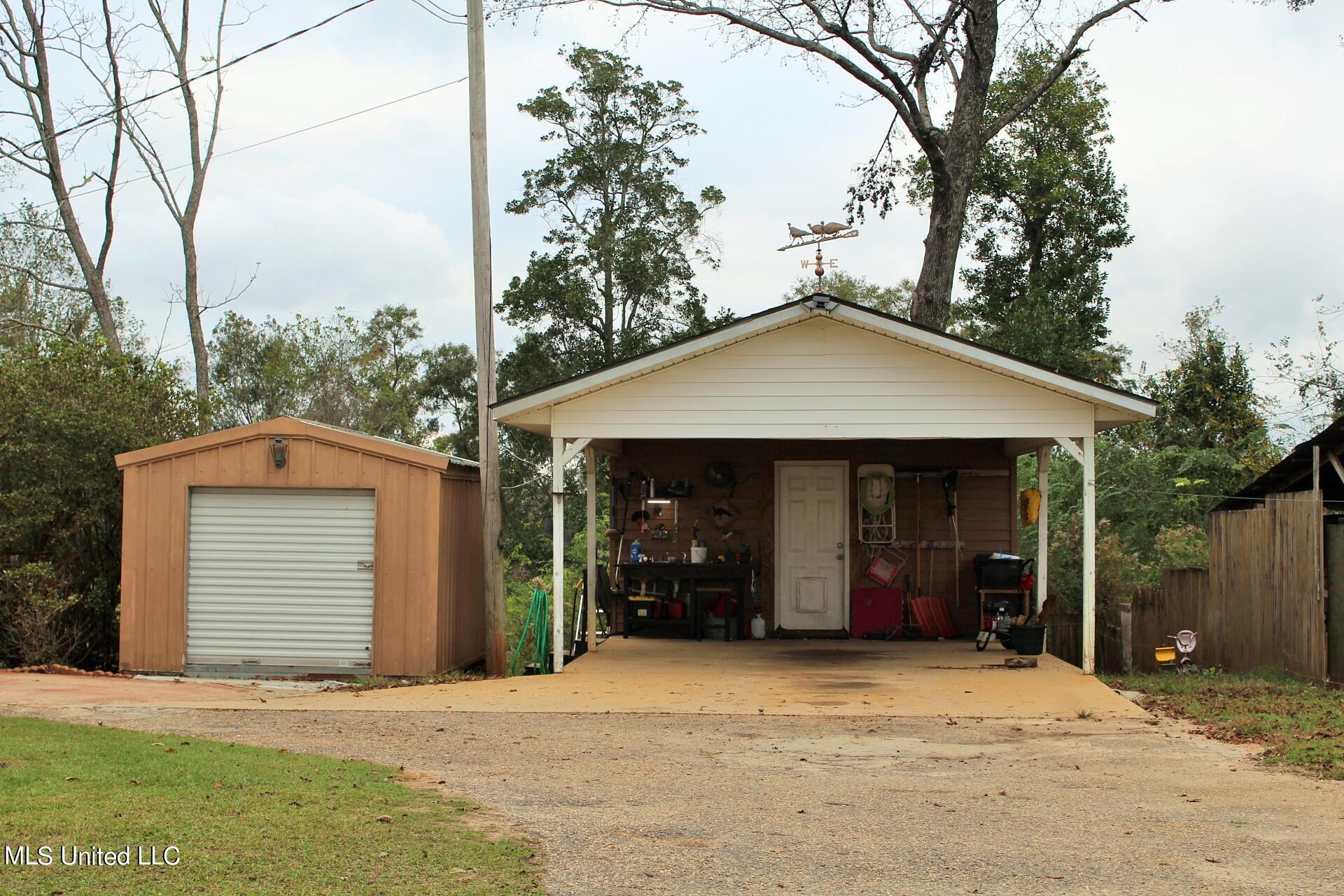4220 Ward Pineview Road Lucedale, MS 39452 - Photo 22 of 31 22-Carport