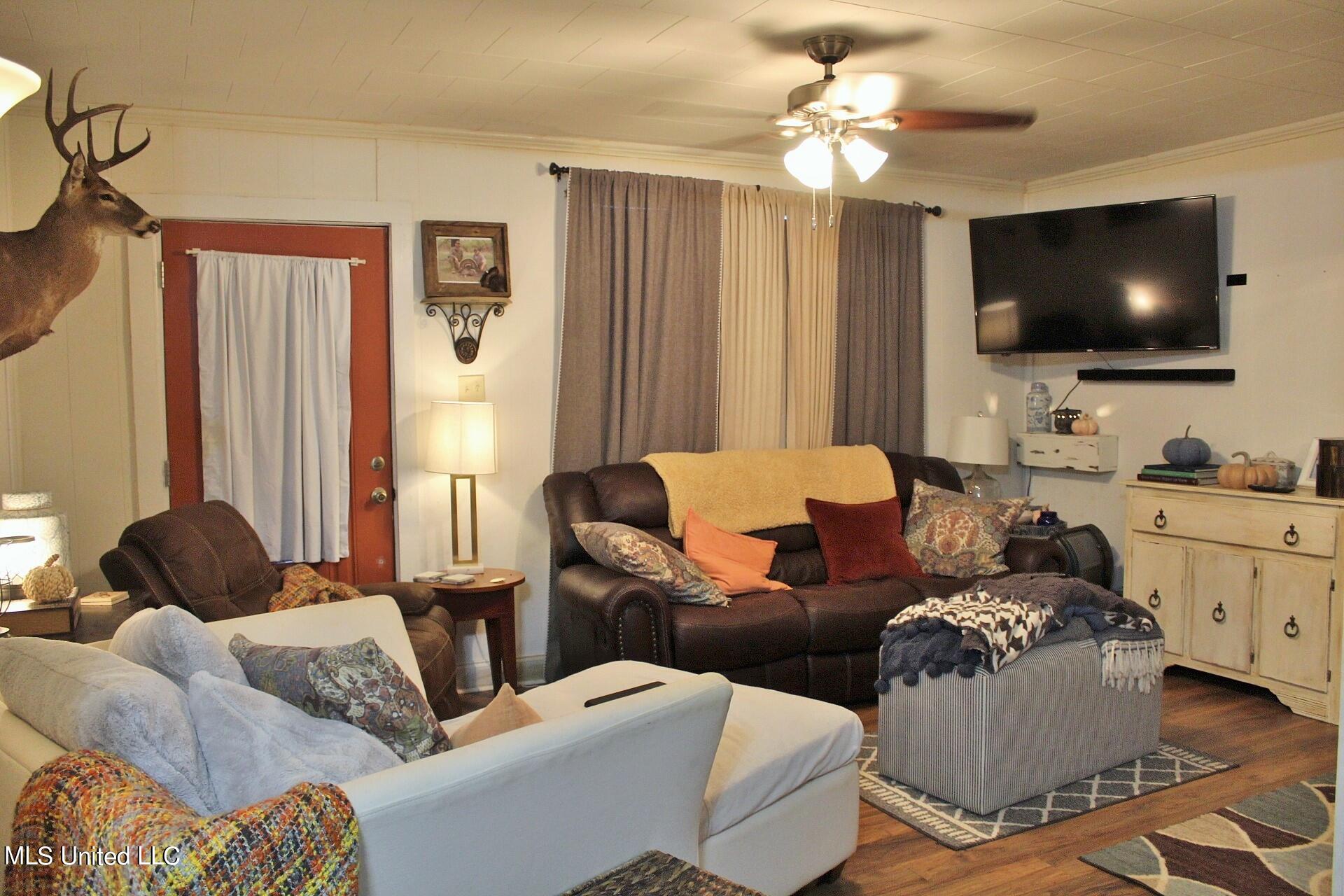 4220 Ward Pineview Road Lucedale, MS 39452 - Photo 3 of 31 3-Living Room