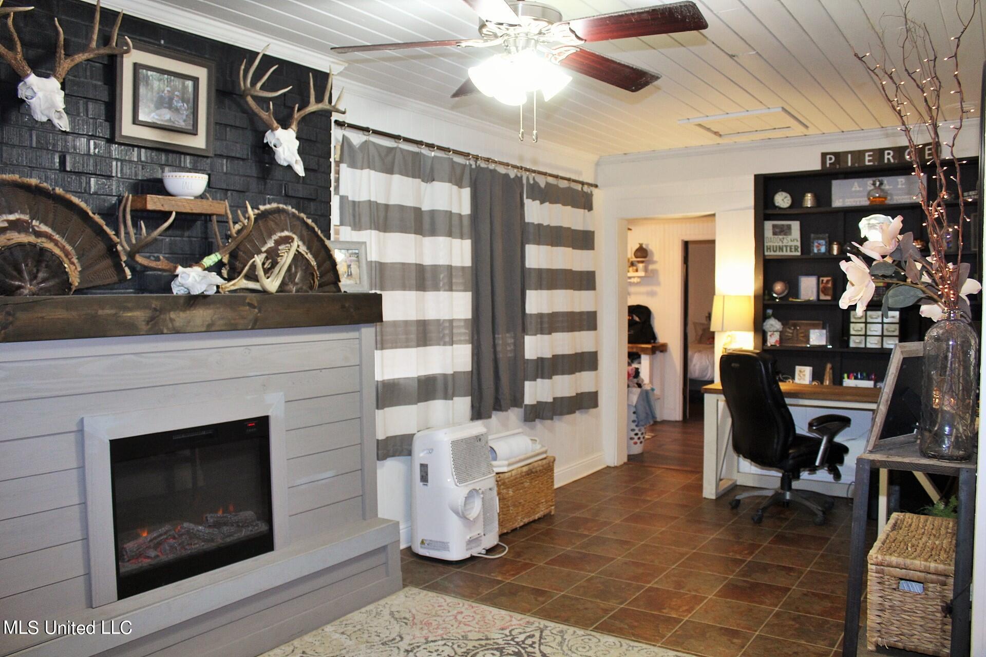 4220 Ward Pineview Road Lucedale, MS 39452 - Photo 6 of 31 6-Interior Space