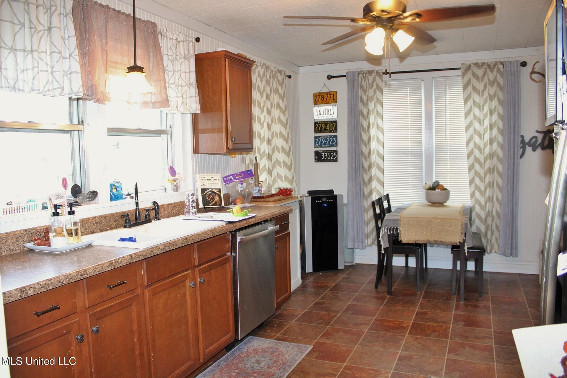 4220 Ward Pineview Road Lucedale, MS 39452 - Photo 9 of 31 9-Kitchen