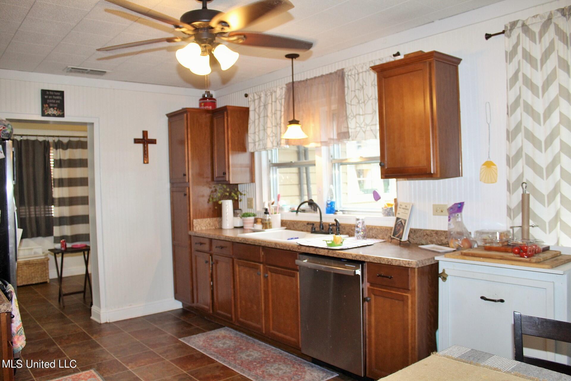 4220 Ward Pineview Road Lucedale, MS 39452 - Photo 10 of 31 10-Kitchen
