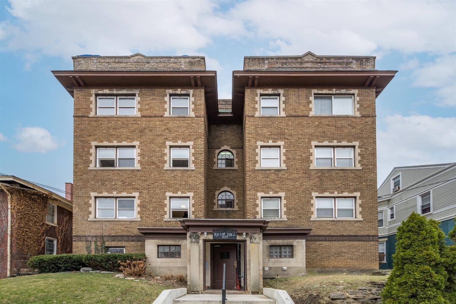 825 William Howard Taft Road, Unit 28 Cincinnati, OH 45206 - Photo 1 of 13