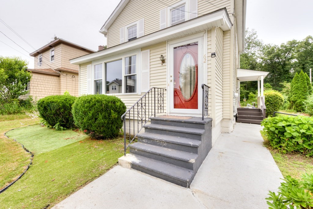 62 Rolfe Avenue Shrewsbury, MA 01545 - Photo 3 of 35 Gallery Image 3