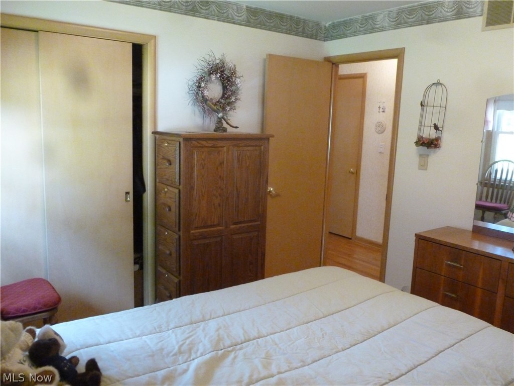 6390 Manchester Road Parma, OH 44129 - Photo 26 of 34