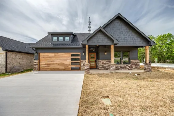 $339,900 | 113 Iron Horse Lane, Denison, TX 75020