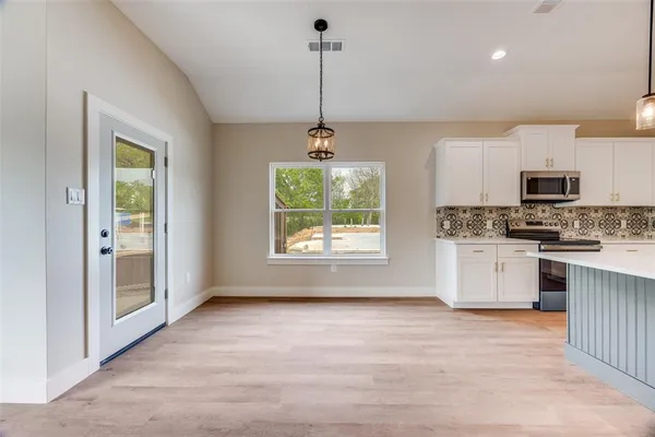 $339,900 | 113 Iron Horse Lane, Denison, TX 75020