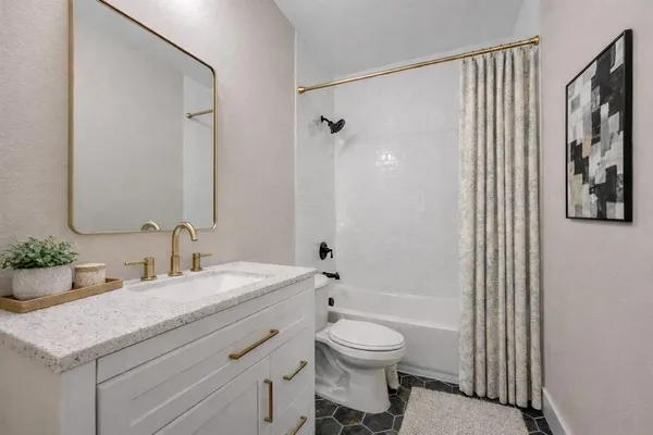 $339,900 | 113 Iron Horse Lane, Denison, TX 75020