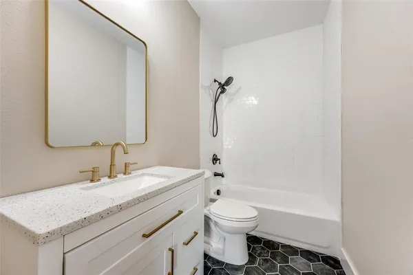 $339,900 | 113 Iron Horse Lane, Denison, TX 75020