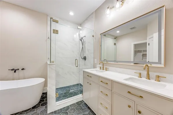 $339,900 | 113 Iron Horse Lane, Denison, TX 75020