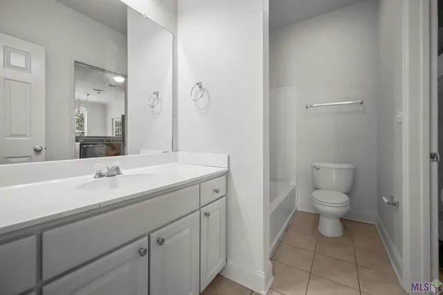 $179,900 | 4441 Burbank Drive, Unit 905, Baton Rouge, LA 70820