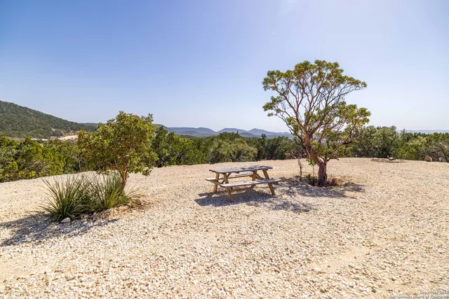 $599,500 | 106 Walden Ridge, Tarpley, TX 78883