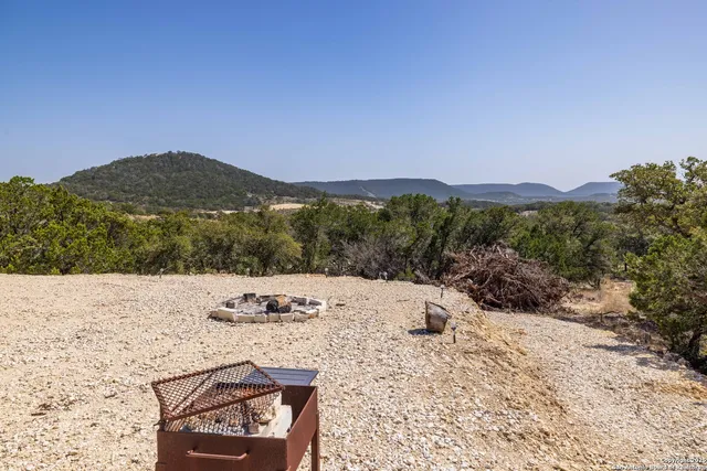 $599,500 | 106 Walden Ridge, Tarpley, TX 78883