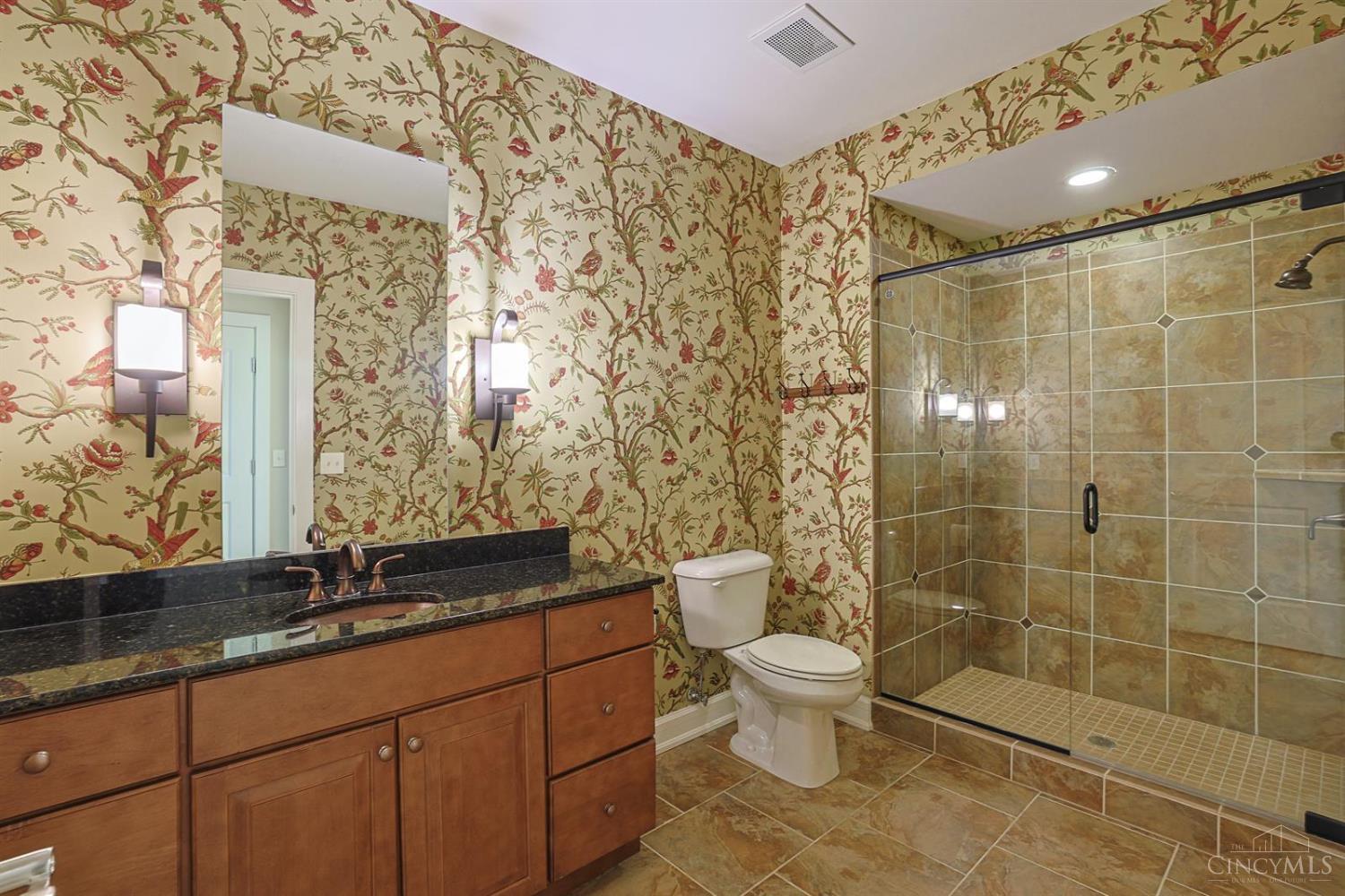 3942 Miami Road, Unit 203 Cincinnati, OH 45227 - Photo 28 of 39 Gallery Image 28