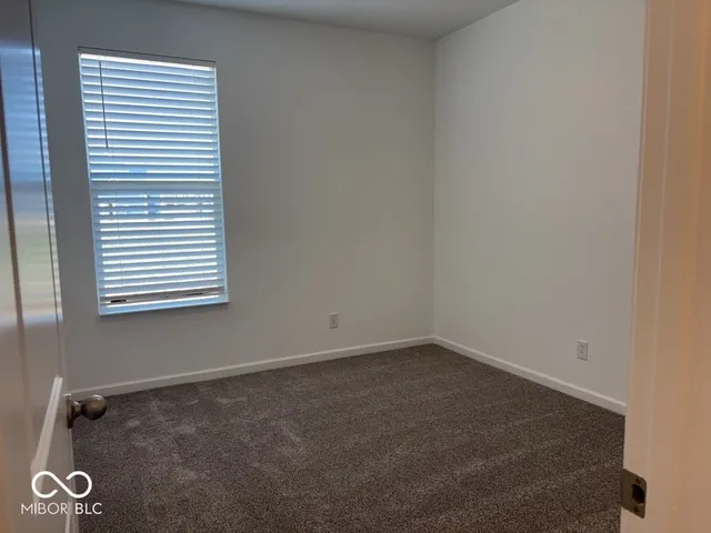 $1,995 | 821 Oyster Bay Drive, Kokomo, IN 46902