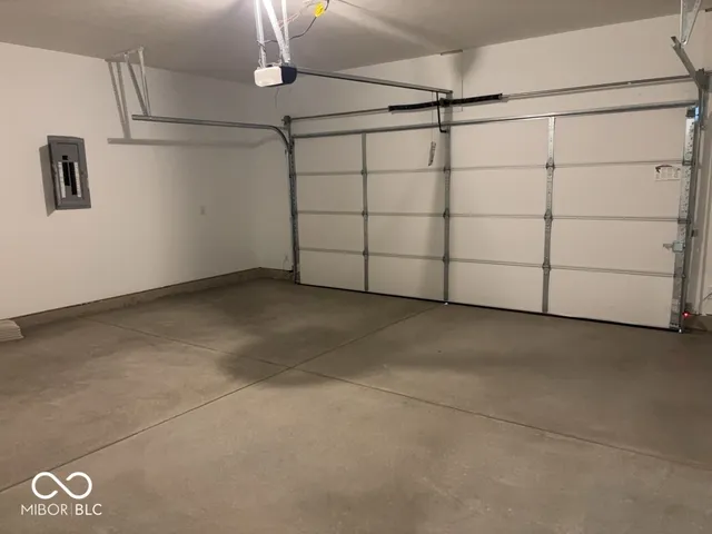 $1,995 | 821 Oyster Bay Drive, Kokomo, IN 46902