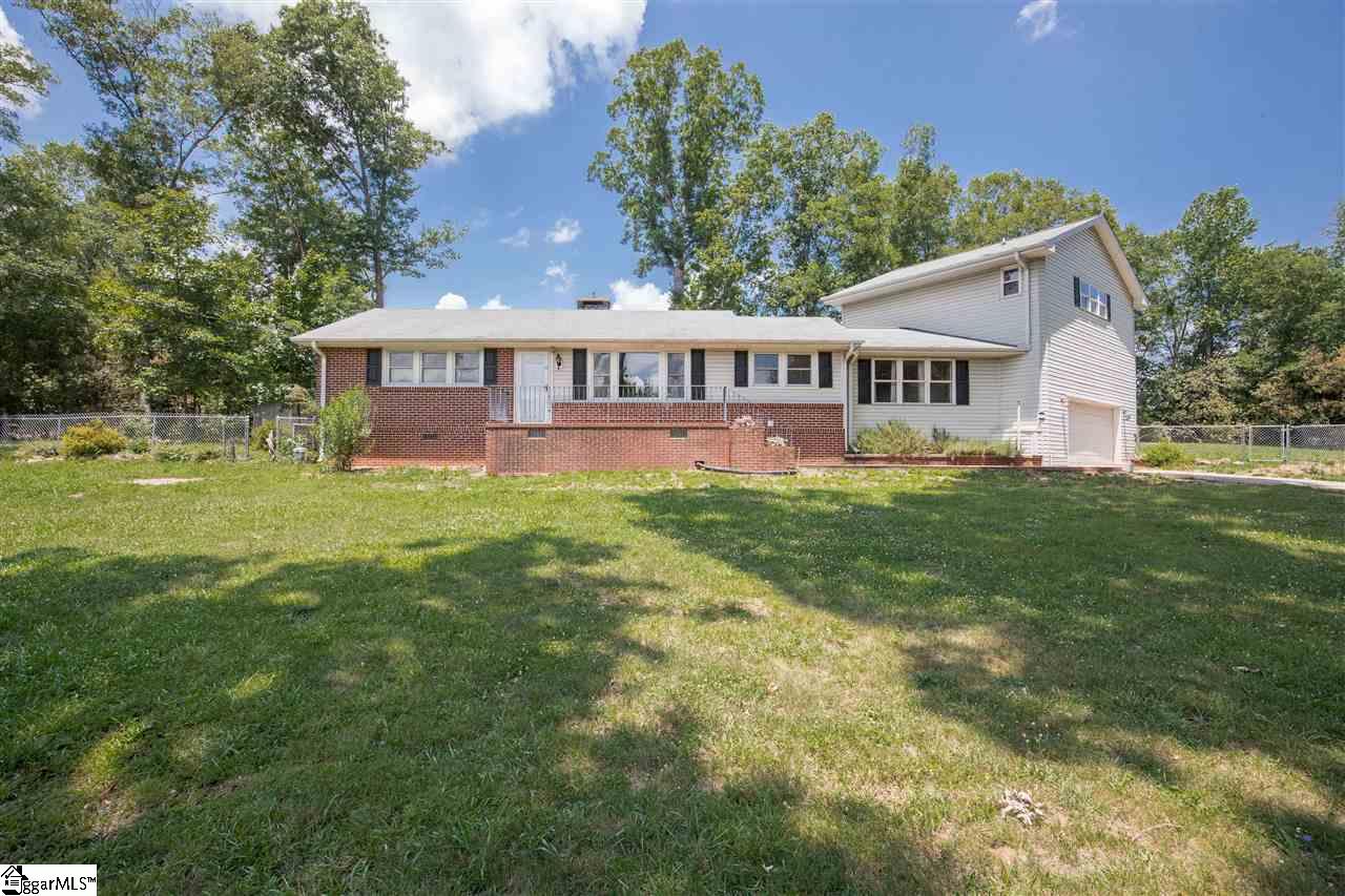 677 Maple Drive Greer, SC 29651 - Photo 1 of 19 Gallery Image 1