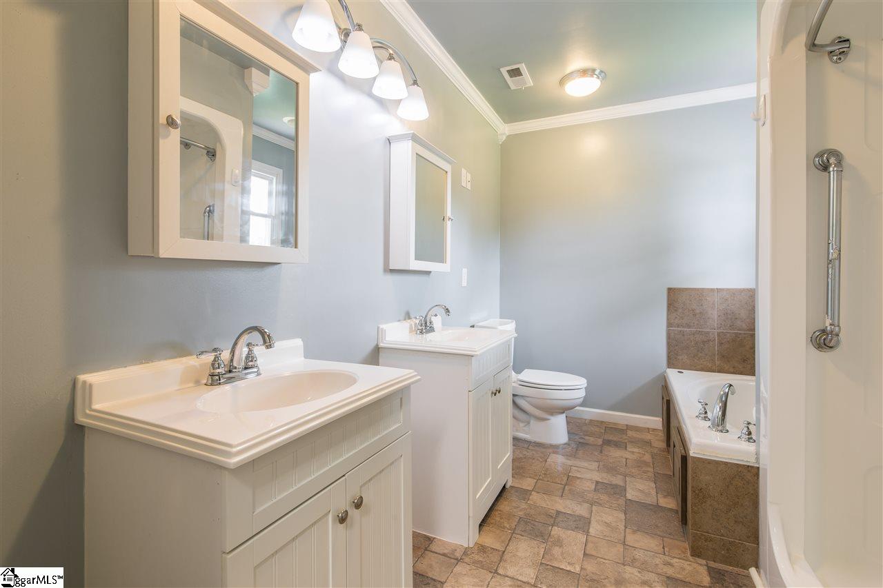 677 Maple Drive Greer, SC 29651 - Photo 15 of 19 Gallery Image 15