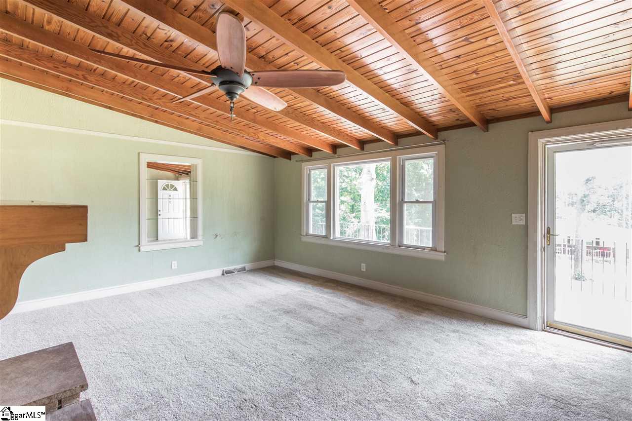 677 Maple Drive Greer, SC 29651 - Photo 4 of 19 Gallery Image 4