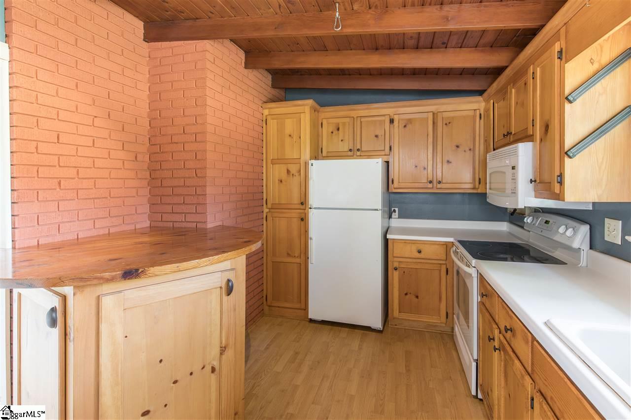 677 Maple Drive Greer, SC 29651 - Photo 6 of 19 Gallery Image 6
