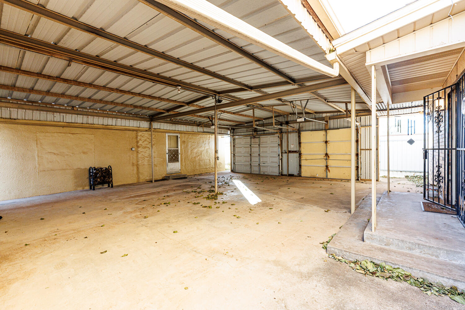 850 South 10th Street Slaton, TX 79364 - Photo 42 of 57 Carport