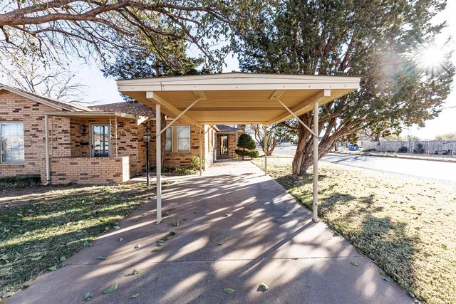 $189,000 | 850 South 10th Street, Slaton, TX 79364