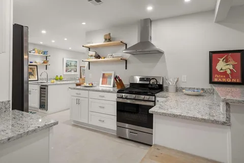 $699,999 | 1012 West 11th Avenue, Covington, LA 70433