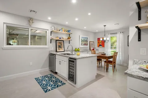 $699,999 | 1012 West 11th Avenue, Covington, LA 70433