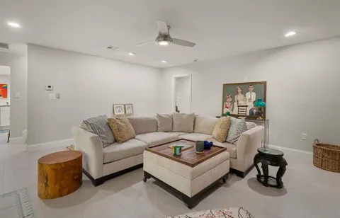 $699,999 | 1012 West 11th Avenue, Covington, LA 70433