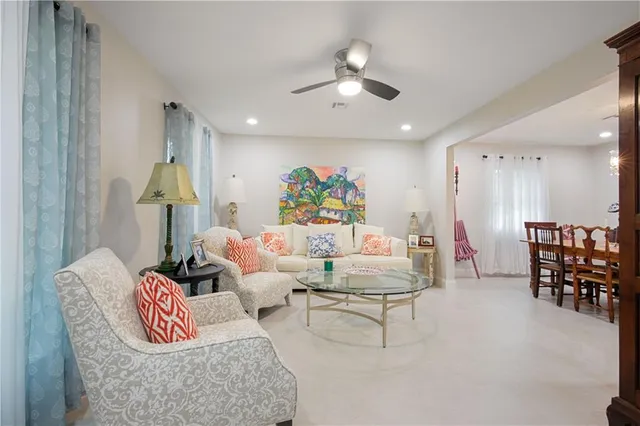 $735,000 | 1012 West 11th Avenue, Covington, LA 70433