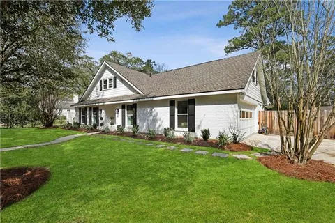 $698,999 | 1012 West 11th Avenue, Covington, LA 70433