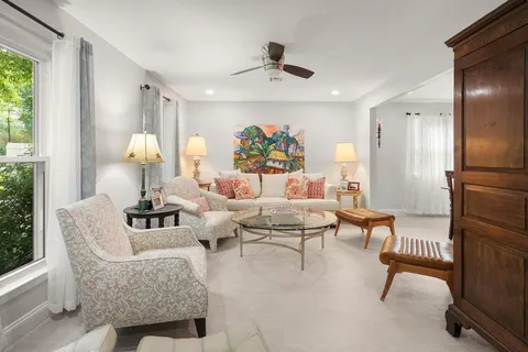 $699,999 | 1012 West 11th Avenue, Covington, LA 70433