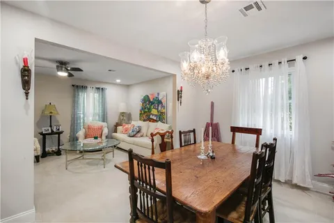 $699,999 | 1012 West 11th Avenue, Covington, LA 70433