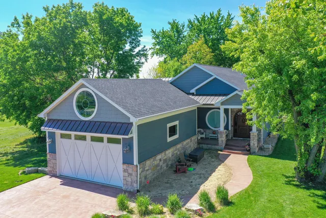 $789,000 | 21373 Sail Bay Drive, Cassopolis, MI 49031