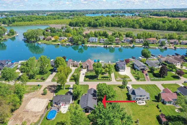 $789,000 | 21373 Sail Bay Drive, Cassopolis, MI 49031