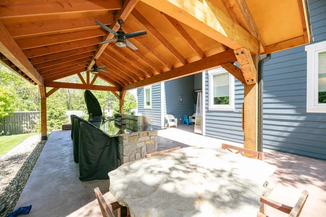 $789,000 | 21373 Sail Bay Drive, Cassopolis, MI 49031