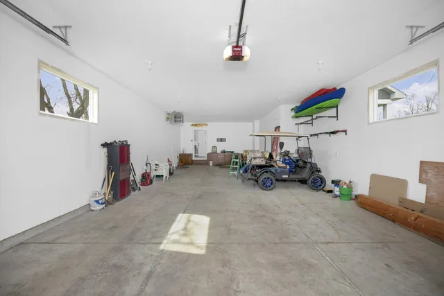 $789,000 | 21373 Sail Bay Drive, Cassopolis, MI 49031