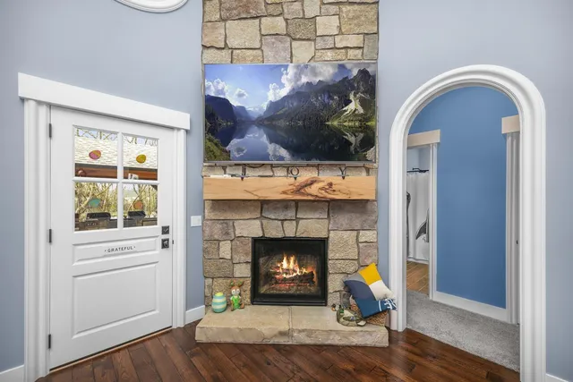 $789,000 | 21373 Sail Bay Drive, Cassopolis, MI 49031