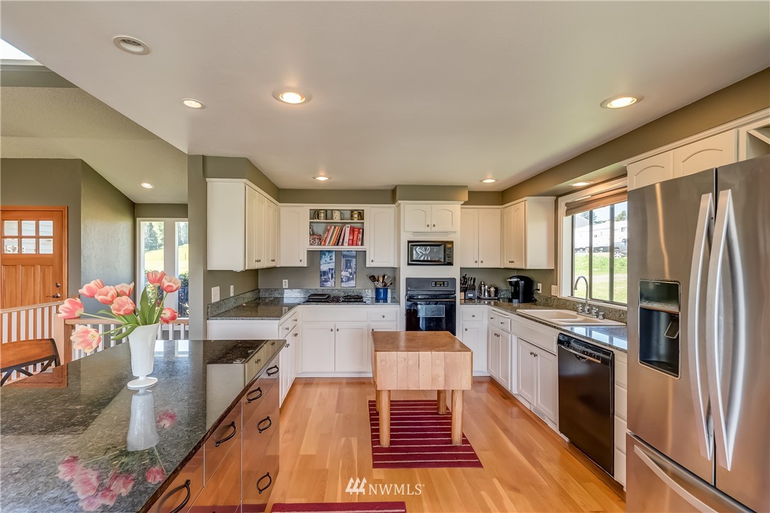 2573 Mountain View Road Ferndale, WA 98248 - Photo 3 of 25