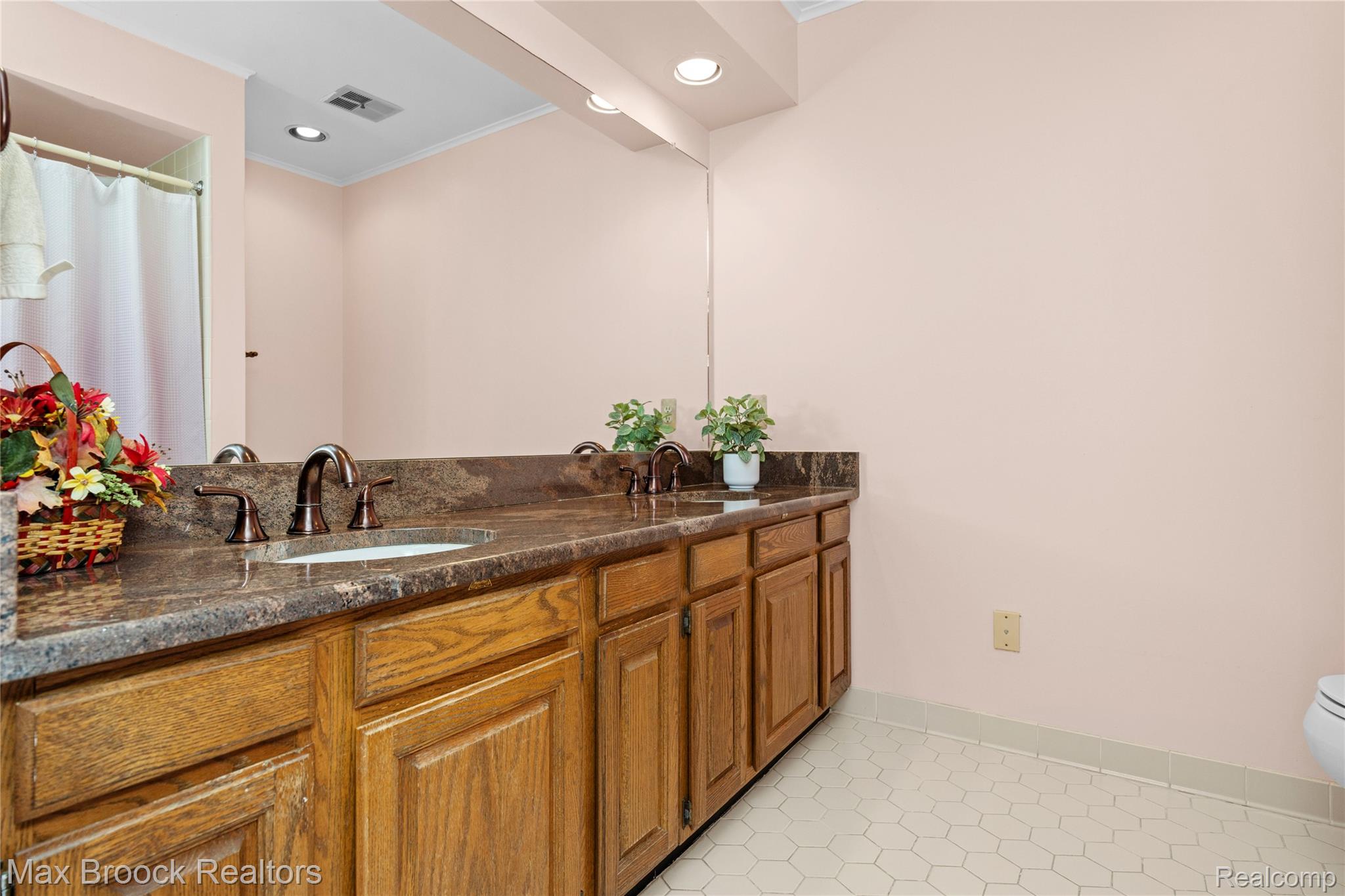 31223 Country Ridge Circle Farmington, MI 48331 - Photo 41 of 62