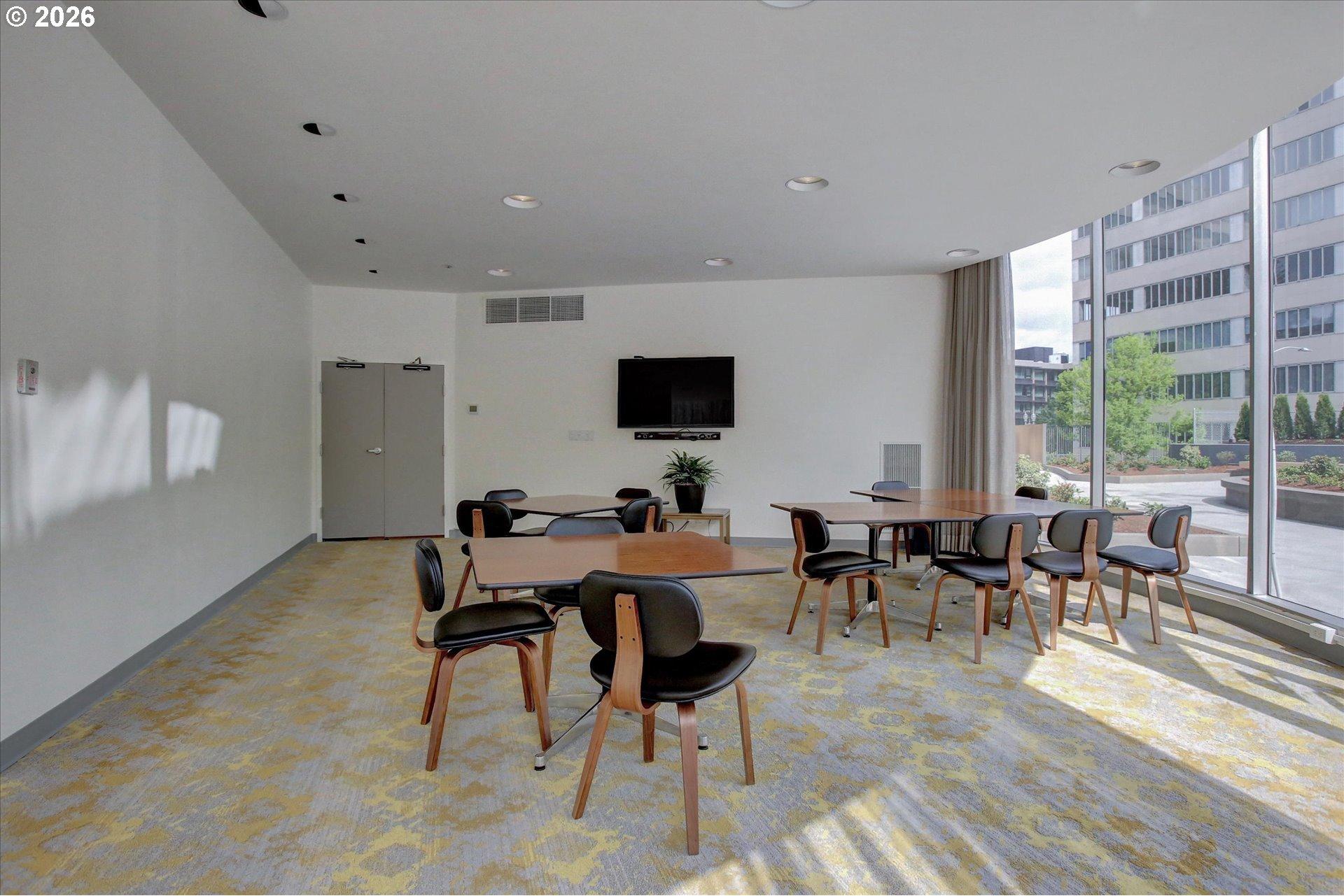 1500 Southwest 5th Avenue, Unit 802 Portland, OR 97201 - Photo 34 of 44 Gallery Image 34