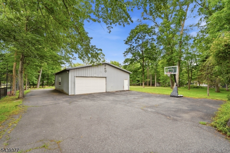47 Crossbrook Road Livingston, NJ 07039 - Photo 34 of 35