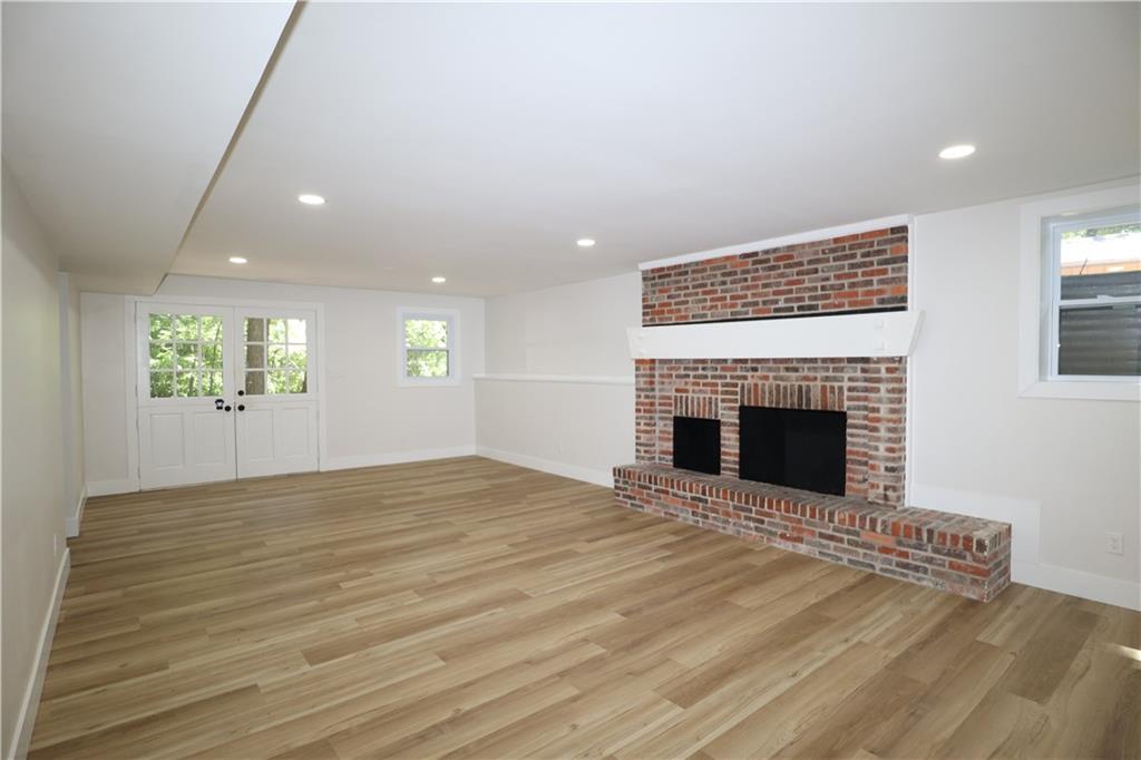 2729 Stratford Road Lawrence, KS 66049 - Photo 22 of 25