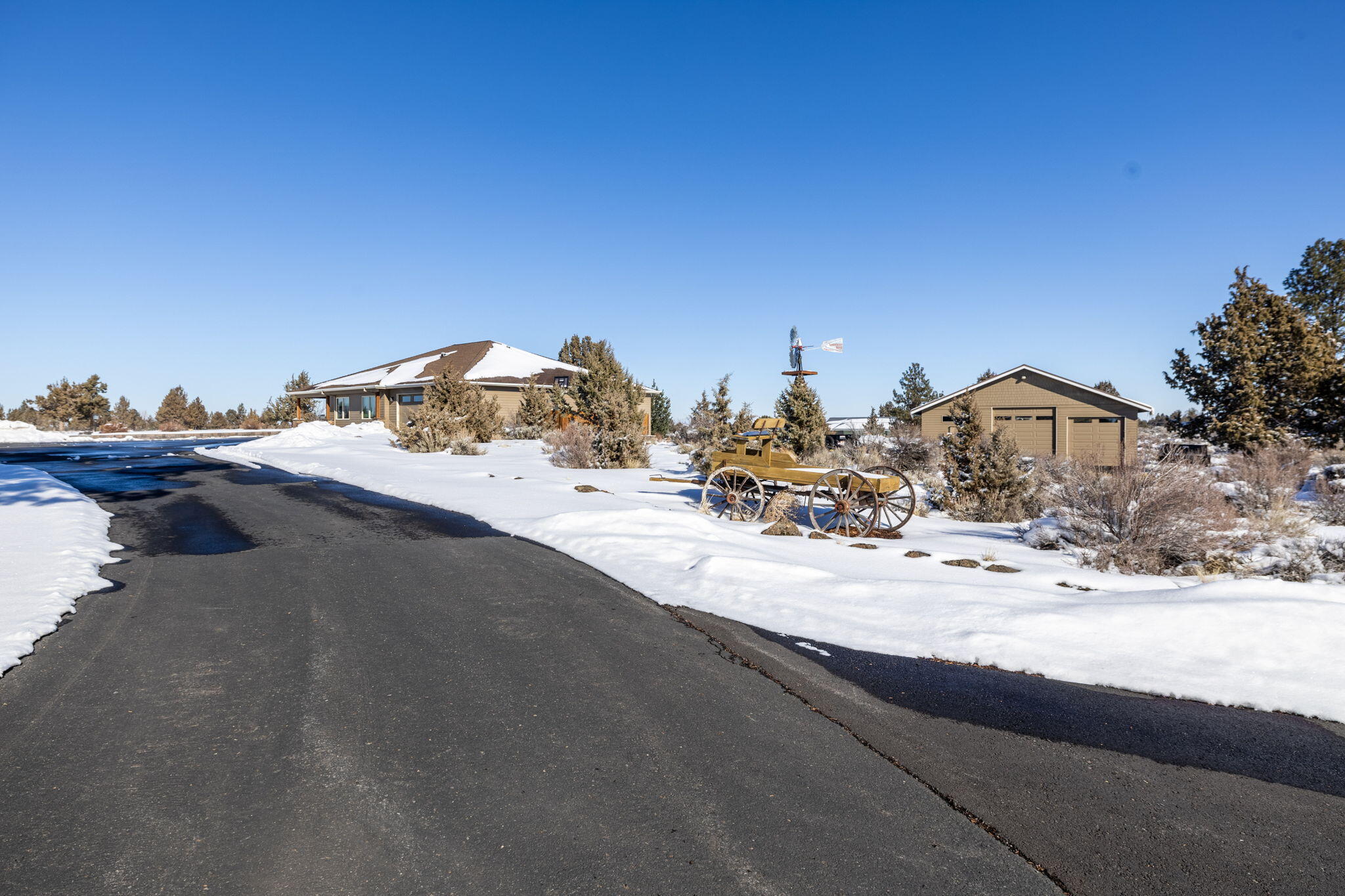 60940 Billadeau Road Bend, OR 97702 - Photo 7 of 10 2025_02_11_60940_billadeau_road-1