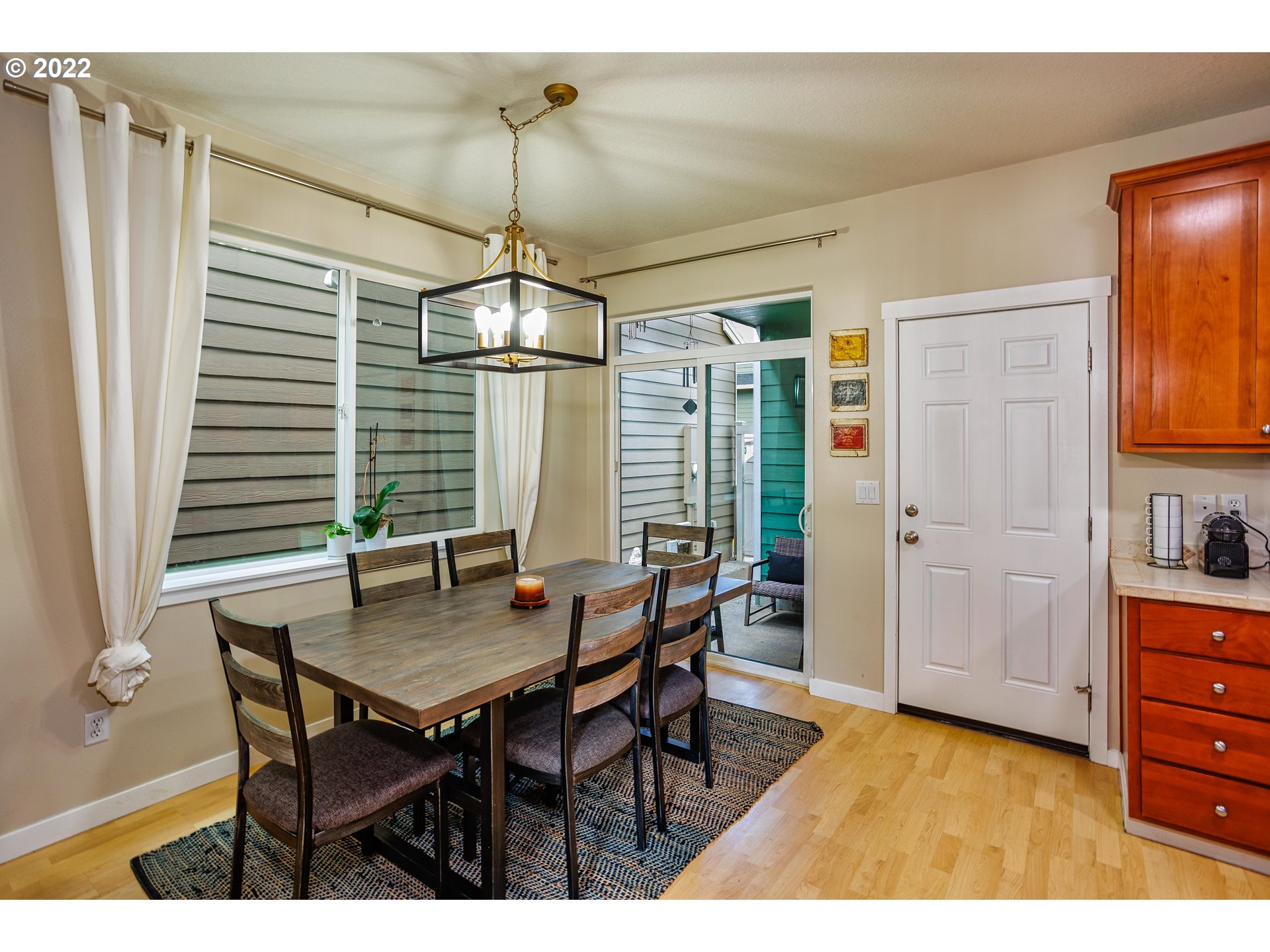 415 Northeast Suttle Street Portland, OR 97211 - Photo 6 of 21 Gallery Image 6