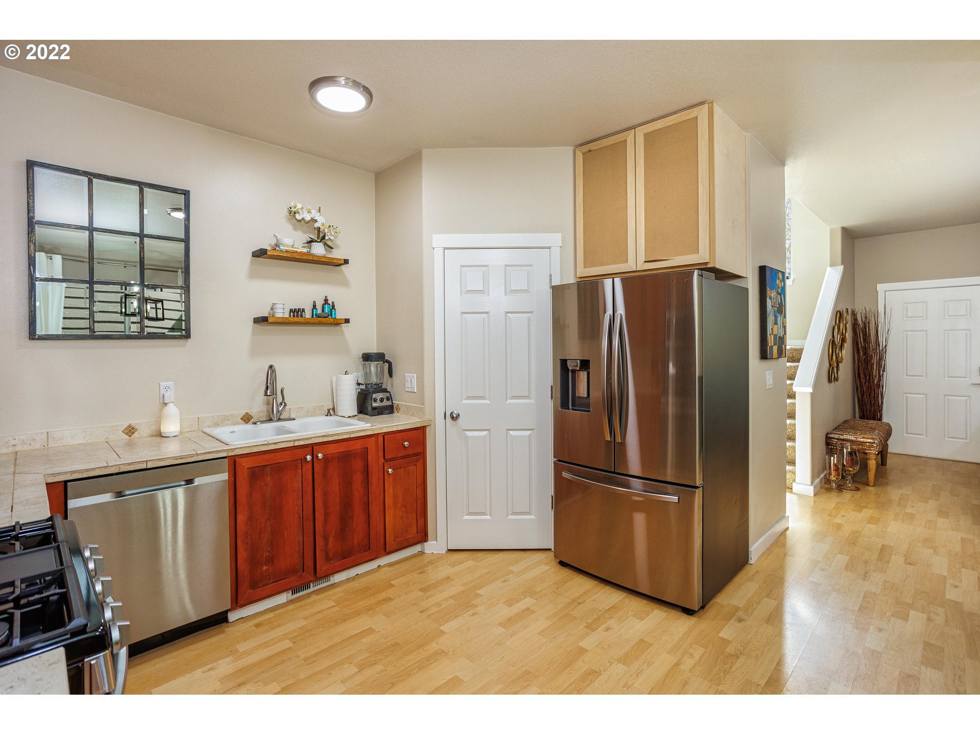 415 Northeast Suttle Street Portland, OR 97211 - Photo 9 of 21 Gallery Image 9