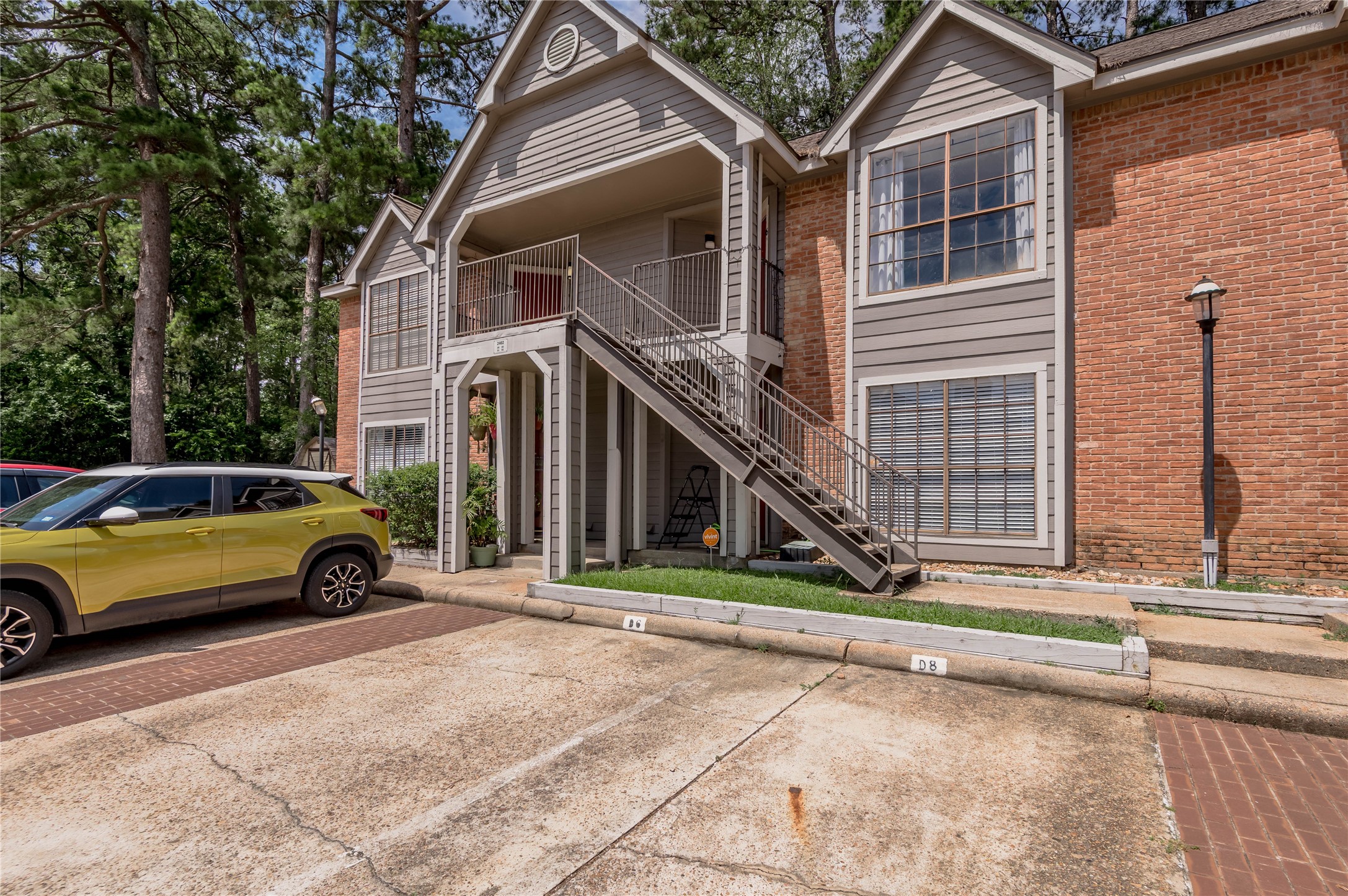 2402 Sycamore Avenue, Unit D6 Huntsville, TX 77340 - Photo 4 of 50
