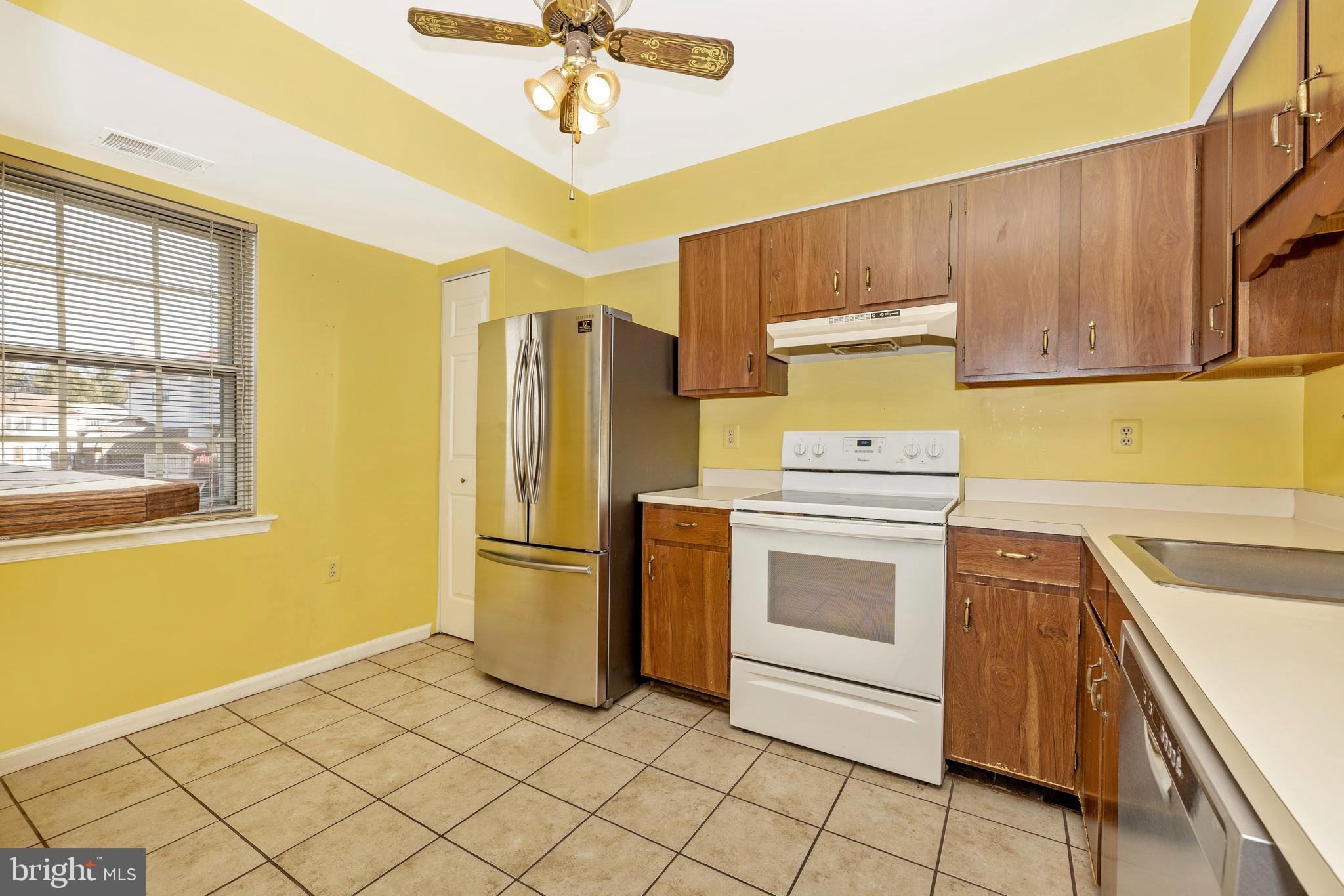 432 Terry Court, Unit B4 Frederick, MD 21701 - Photo 8 of 19 Kitchen